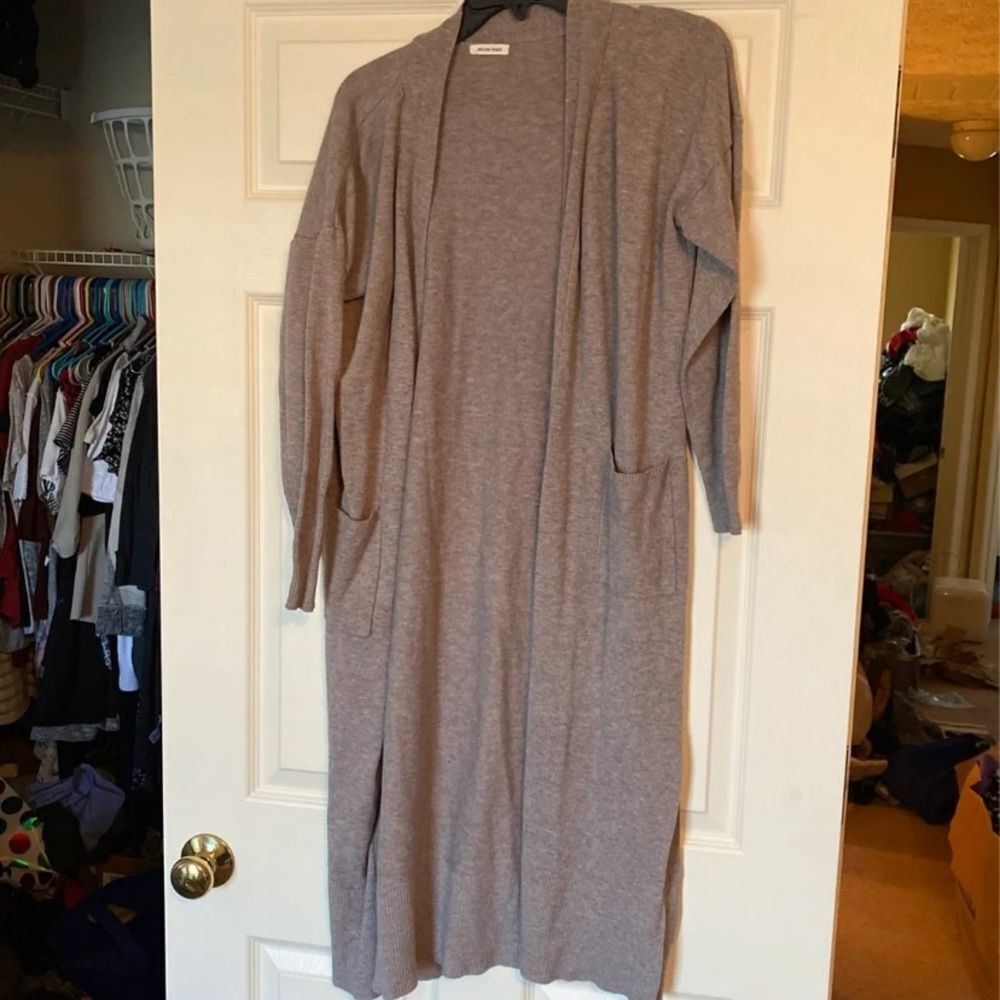 Yellow chair long cardigan s/m